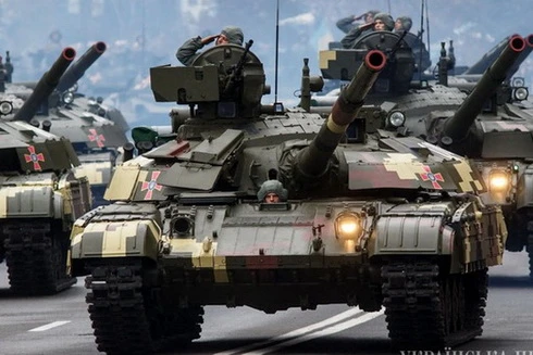 [ẢNH] Vì sao xe tăng Ukraine áp sát miền Đông khi World Cup khai mạc ở Nga?
