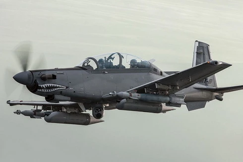 [ẢNH] Việt Nam quan tâm máy bay huấn luyện T-6 Texan II của Mỹ?