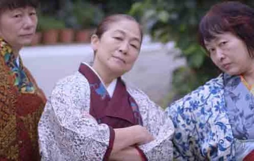 Nhóm nhảy lão bà 60 tuổi "gây sốt" ở Nhật Bản