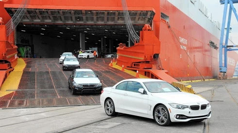 Chấm dứt miễn thuế ô tô nhập theo diện Việt kiều hồi hương