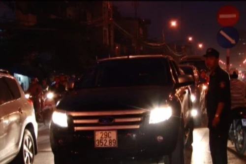 Tăng cường 200 CSCĐ hạn chế ùn tắc giao thông tại Hà Nội