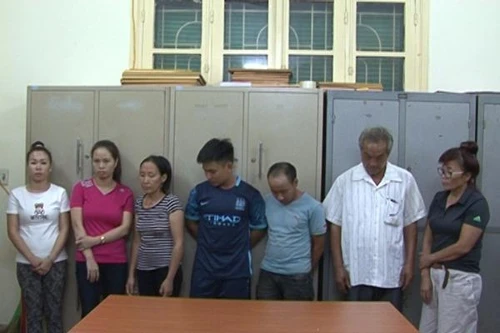 Bắt giữ 7 đối tượng "cò mồi" giấy phép lái xe