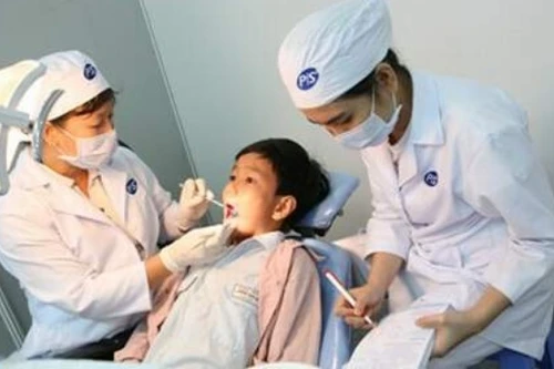 Giật mình: Gần 97% người trên 18 tuổi mắc bệnh quanh răng