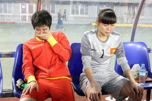 Thua 11m tranh cãi, Việt Nam nhìn Thái Lan vô địch AFF Cup nữ 2016