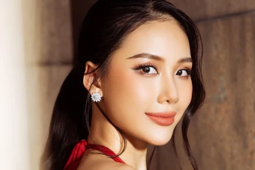 Lý do khiến Hoa hậu Bùi Quỳnh Hoa bị buộc thôi học tại trường Đại học SKĐA TP.HCM