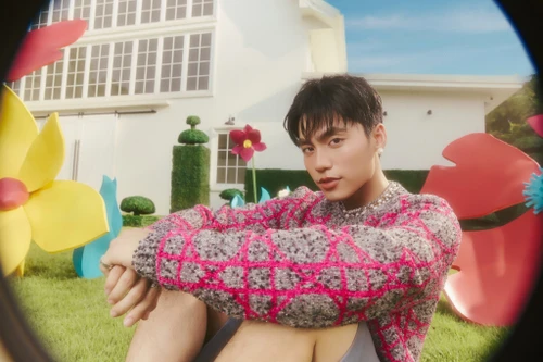 Ca sĩ Mono bất ngờ đóng vai "Xuân tóc đỏ" trong phim điện ảnh "Số đỏ"