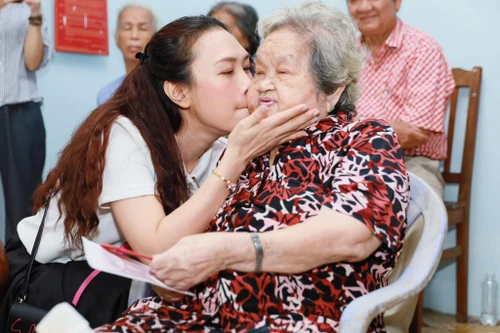 Mỹ Tâm thực hiện hàng loạt hoạt động thiện nguyện ý nghĩa