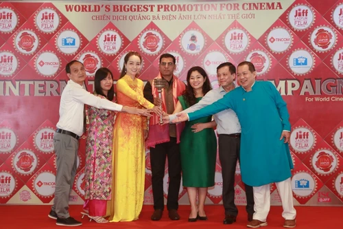  "Chiến dịch Ngọn đuốc quốc tế cho điện ảnh thế giới"