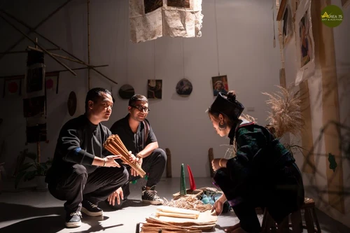 Ấn tượng đặc biệt với show trình diễn thị giác "Tây Park - Ngàn" 