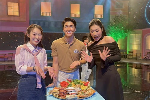 Hoa hậu Thiên Ân tiết lộ món ăn khoái khẩu và kỷ niệm khó quên về một "quán quen"