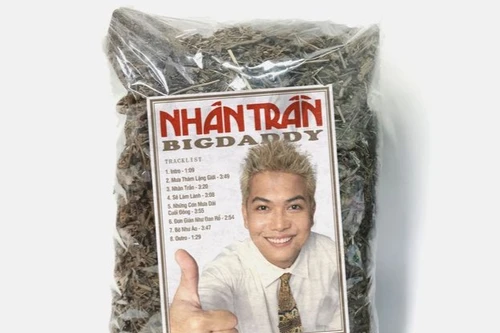 Rapper BigDaddy hé lộ album đầu tay với hình ảnh "nhân trần" đậm chất Hà Nội