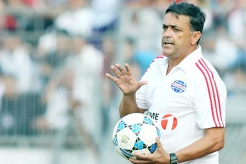 Cựu HLV V-League được Mourinho mời sang M.U làm trợ lý