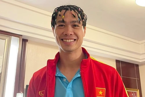 Công Phượng chia tay bóng đá để đi thi Rap Việt?