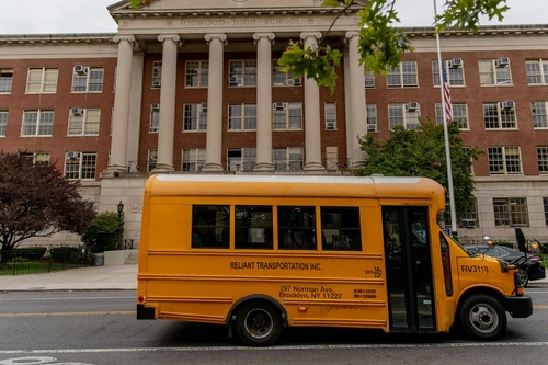 Bang New York, Mỹ tạm thời đóng cửa trường học tại 9 khu vực vì Covid-19 