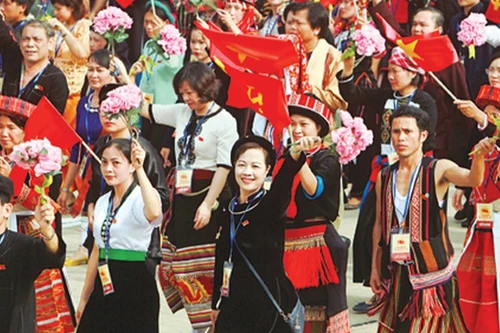 Con người luôn là trung tâm trong tiến trình phát triển ở Việt Nam 