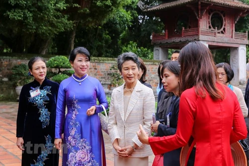 Truyền thông Nhật đưa đậm nét chuyến thăm Việt Nam của Thủ tướng Suga Yoshihide 