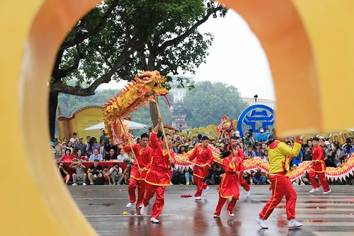Đặc sắc màn múa rồng kỷ niệm 1010 năm Thăng Long - Hà Nội 