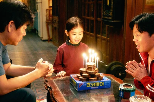 Cục nợ hóa cục cưng - Bộ phim làm khán giả hết cười lại khóc