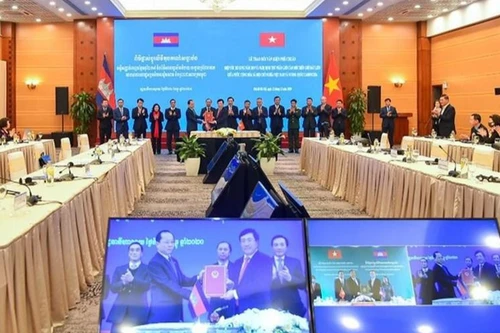 Quan hệ hợp tác toàn diện Việt Nam-Campuchia tiếp tục phát triển tích cực, tin cậy 