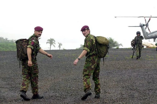 Đặc nhiệm Anh táo bạo đột kích giải cứu con tin ở Sierra Leone