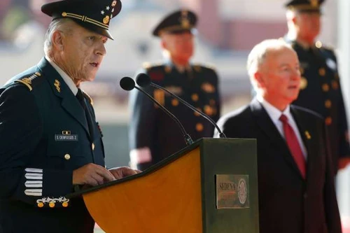 Cựu Bộ trưởng Quốc phòng Mexico bị bắt ở Mỹ vì cáo buộc liên quan ma túy 