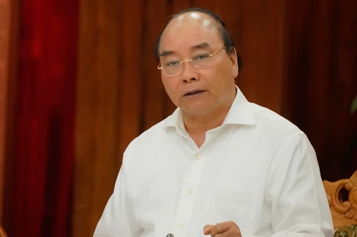 Thủ tướng Nguyễn Xuân Phúc: Miền Trung Anh hùng vượt lên mọi khó khăn, sớm khắc phục hậu quả bão lũ 