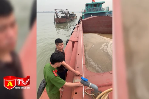 Hiệp đồng truy bắt cát tặc trên sông Hồng