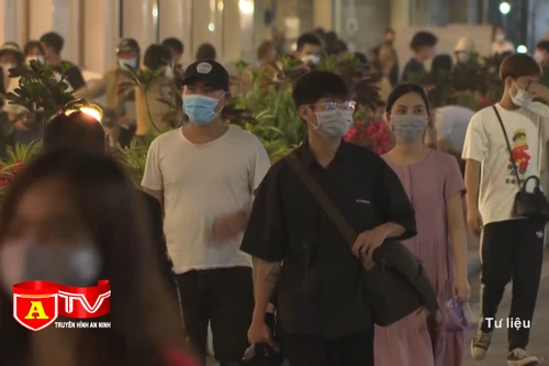 Hà Nội yêu cầu đeo khẩu trang tại nơi công cộng