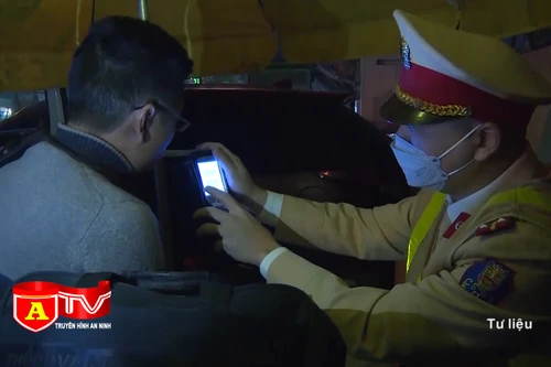 Phát hiện 5 vụ việc có dấu hiệu hình sự khi xử lý vi phạm luật Giao thông