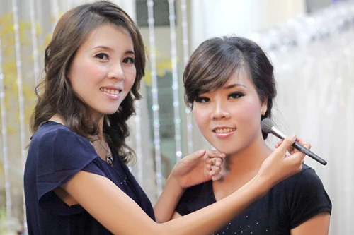 Tôn vinh cho sắc đẹp của phái yếu "đua" cùng thời gian