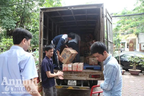 Đến với đồng bào chịu thiên tai tại Mèo Vạc