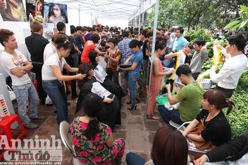 Cùng hội ngộ, trổ tài “đè đầu, vít cổ” người không quen biết