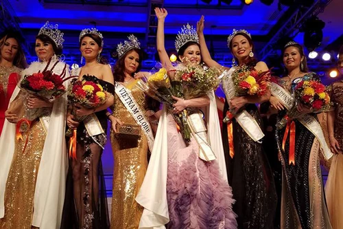 Janny Thủy Trần đăng quang Hoa hậu Phu nhân Việt Nam hoàn cầu 2016