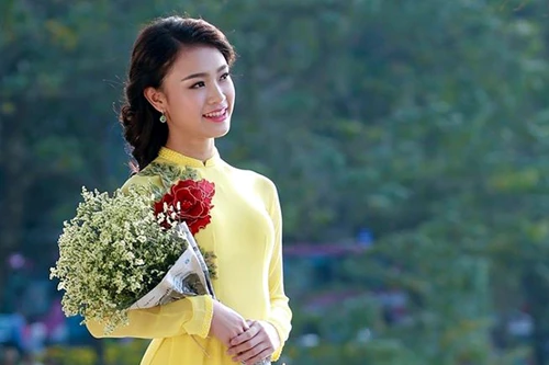 Người đẹp truyền thông HHVN 2016 Ngọc Vân: Học để có hạnh phúc