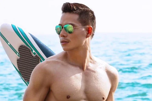 Nam vương Ngô Tiến Đoàn ngồi "ghế nóng" chấm thi Mrs Globe 2016