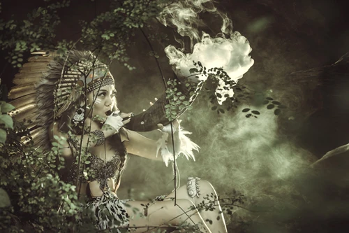 Vũ công bellydance Đỗ Hồng Hạnh hoá thân thổ dân cực "chất"