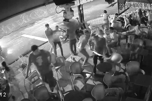 Quán cà phê nhiều lần bị đập phá, nghi bị cạnh tranh