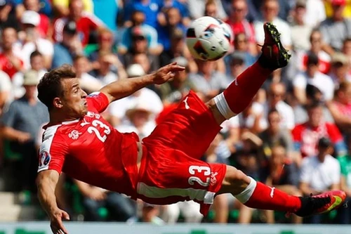 Shaqiri lập siêu phẩm, Thụy Sĩ vẫn ngậm ngùi nhìn Ba Lan vào tứ kết