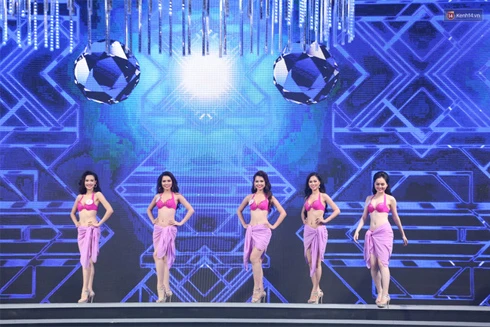 Nóng bỏng phần thi áo tắm đêm Chung kết Hoa hậu Việt Nam 2016