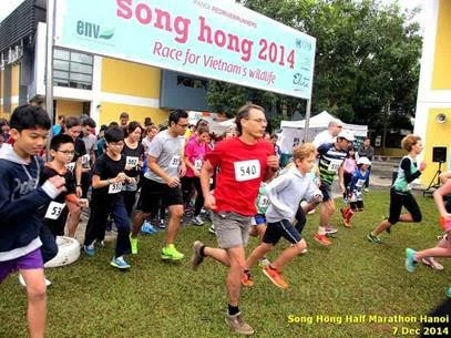 Khởi động Giải chạy Sông Hồng 2015 – Chạy vì tê giác