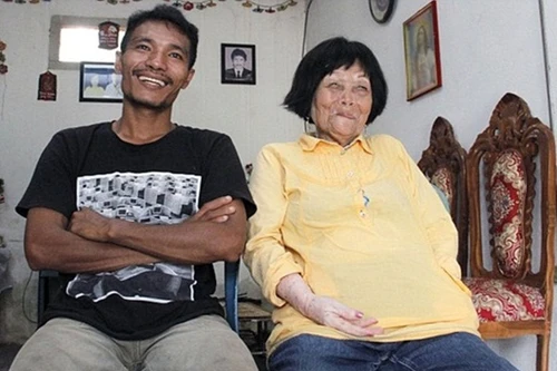 Phải lòng giọng nói, thanh niên 28 tuổi quyết cưới cụ bà 82 tuổi