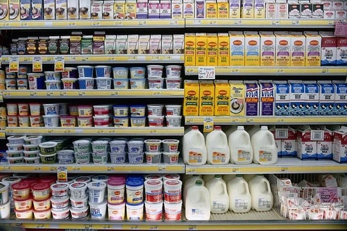 Hỗn loạn thị trường sữa trẻ em ở Trung Quốc 