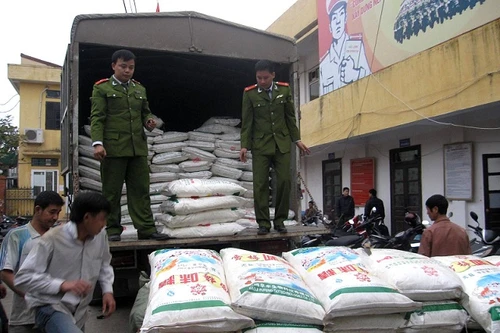 Phát hiện 12 tấn mì chính không hóa đơn chứng từ