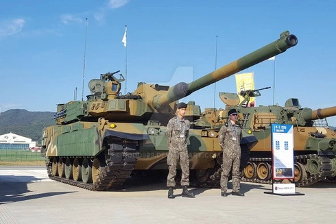 [ẢNH] Xe tăng K2 Black Panther bị "chê tơi tả" khi trình diễn tại Triển lãm ADEX 2019