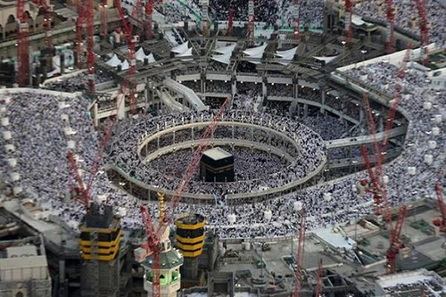 Sập cần cẩu tại Thánh địa Mecca làm 345 người thương vong