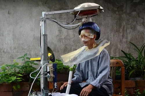 Phát minh "3 trong 1": Máy gội đầu, massage, sấy khô chỉ trong… 5 phút