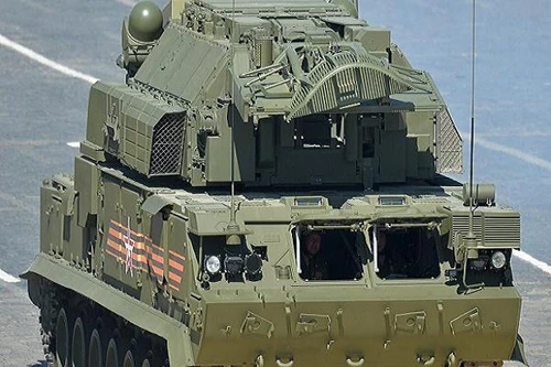 Tor-M2U của Nga như "hổ mọc thêm cánh" khi vừa di chuyển vừa phóng 