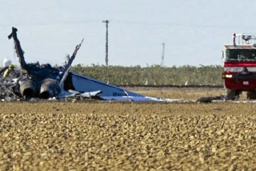 "Siêu Ong bắp cày" F/A-18 của hải quân Mỹ rơi tại California