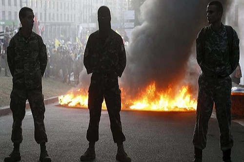 Chính trị gia Ba Lan: Nhóm Right Sector ở Ukraine nguy hiểm như IS