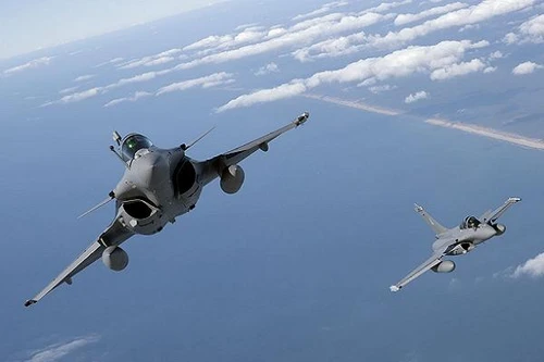 Pháp chào bán 18 máy bay chiến đấu Rafale cho Malaysia